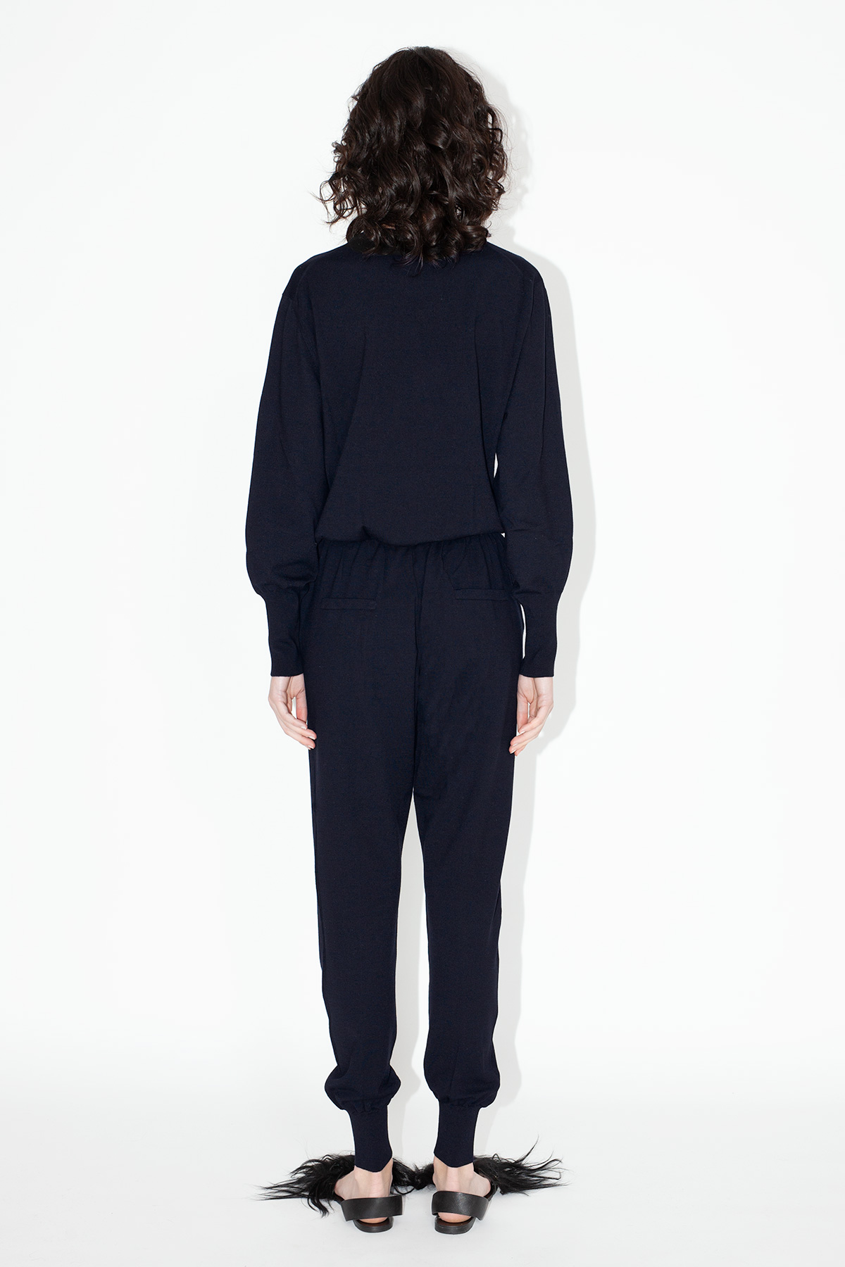 dheinrich-Night-Blue-18GG-Merino-Sweatshirt-&-Track-Pants_08b-11