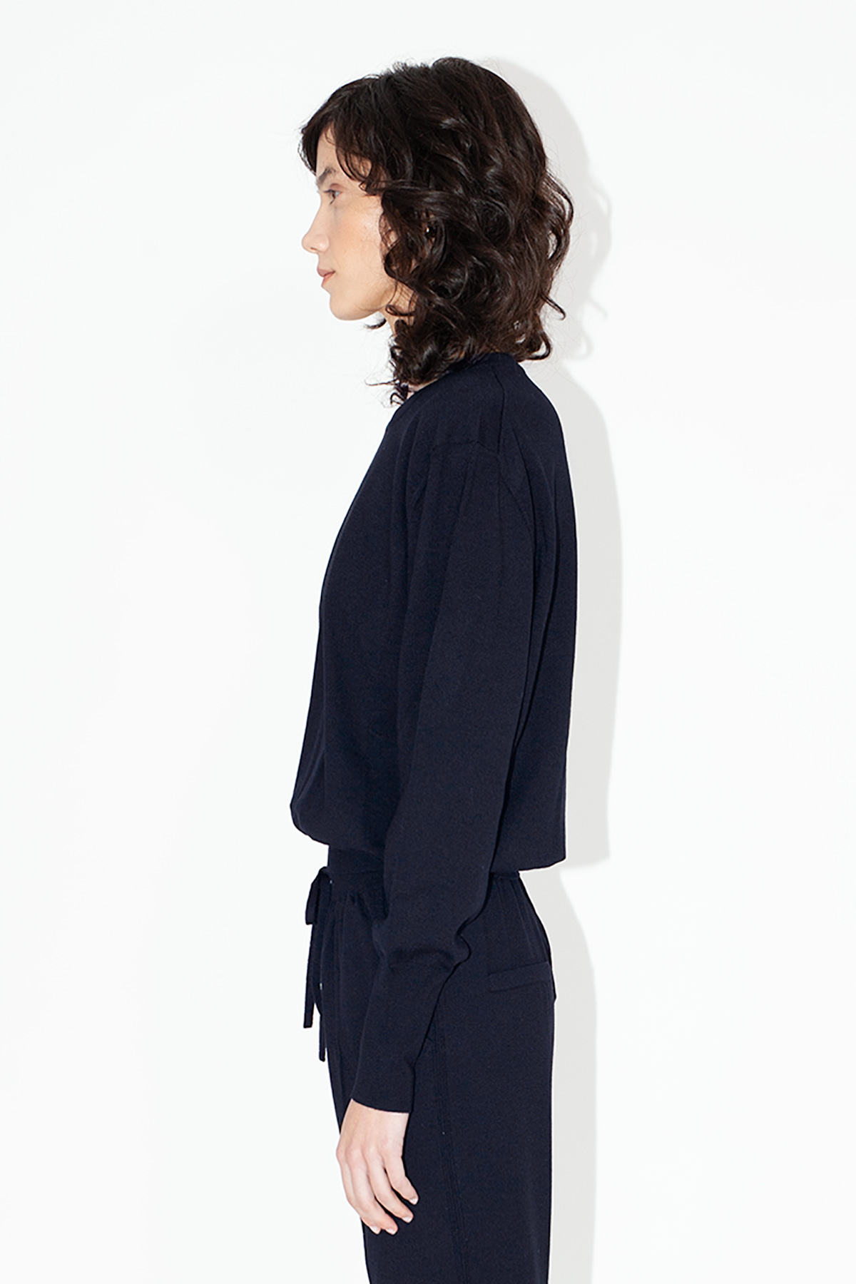 dheinrich-Night-Blue-18GG-Merino-Sweatshirt_08bb-6