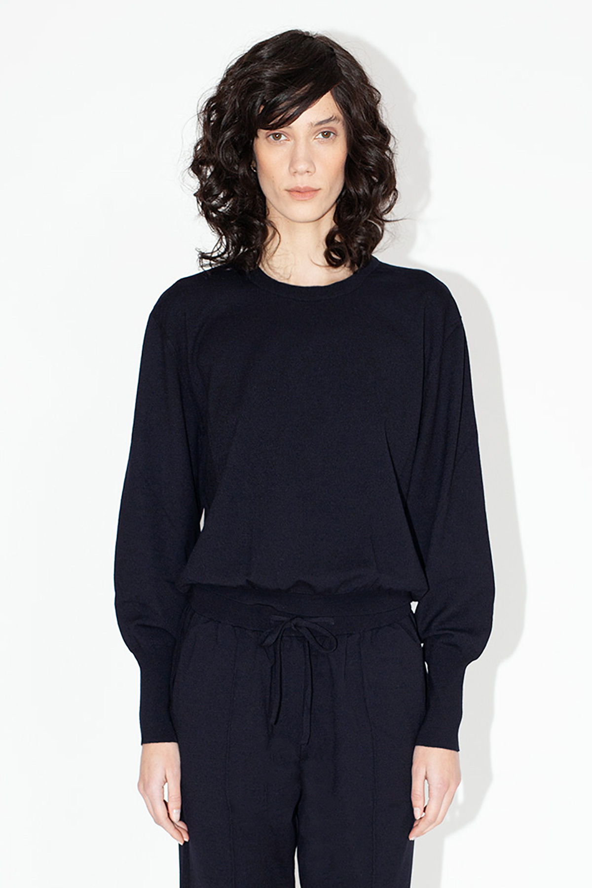 dheinrich-Night-Blue-18GG-Merino-Sweatshirt_08nb-1