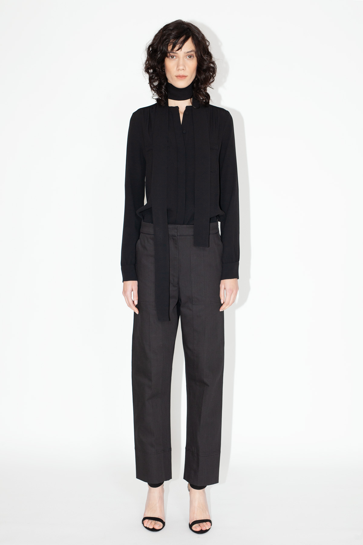 dheinrich-Cady-70's-Blouse-&-Black-High-Rise-Straight-Leg-Cropped-Jeans_06-21