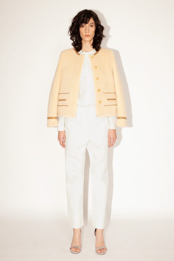 dheinrich-Teddy-Jacket-w--Leather-Details-&-Off-White-Cotton-Twill-High-Rise-Straight-Leg-Jeans_35-16