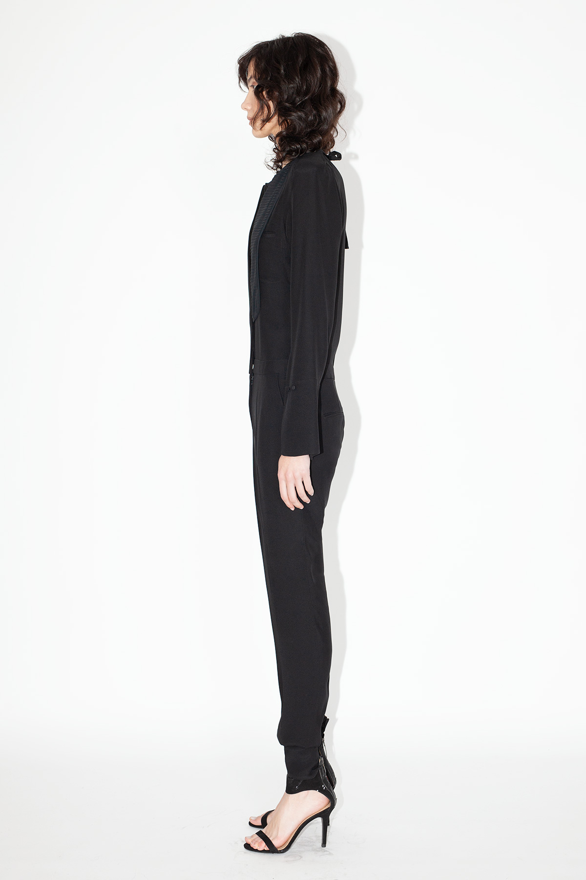 dheinrich-Black-Cady-Jumpsuit-w--Detachable-Plissee-Plastron_13-8