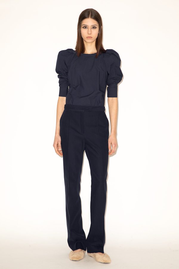 2025_DHeinrich-1060-Puff-Sleeve-Top-&-Boot-Cut-Pants