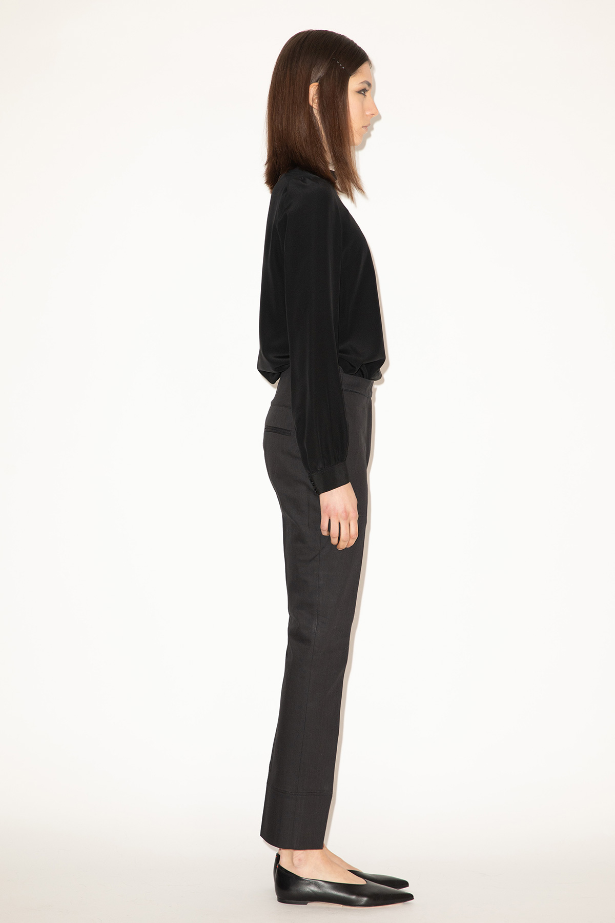 2025_DHeinrich-210-Black-Jeans-Ruby