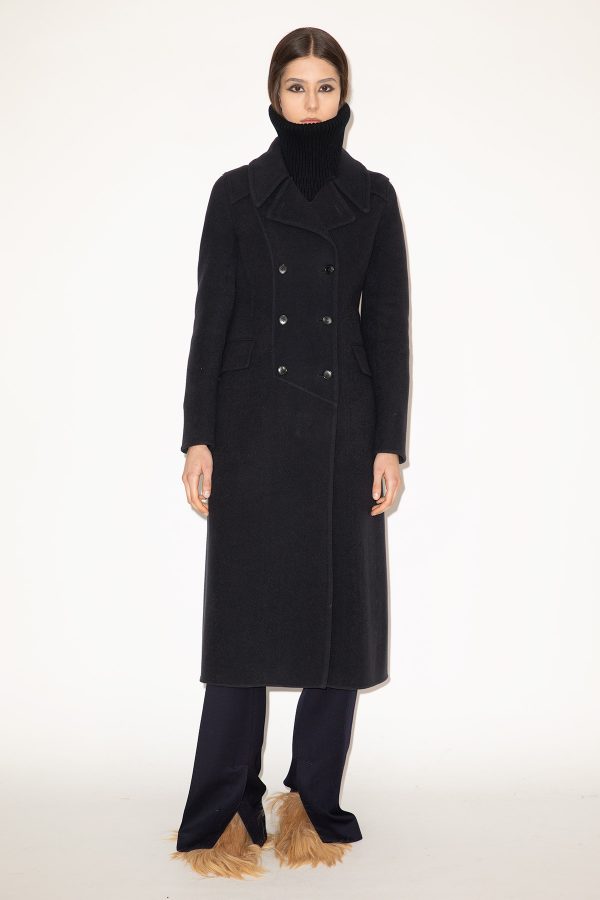 2025_DHeinrich-1033-Redingote