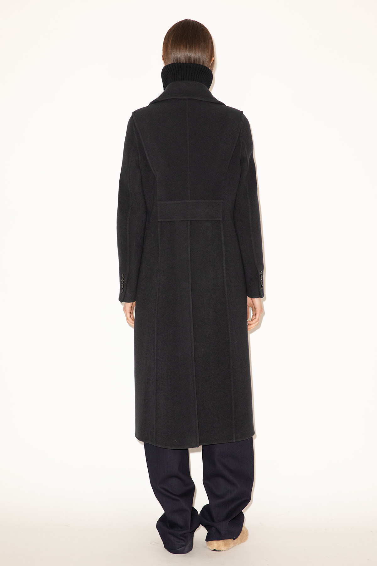 2025_DHeinrich-1042-Redingote