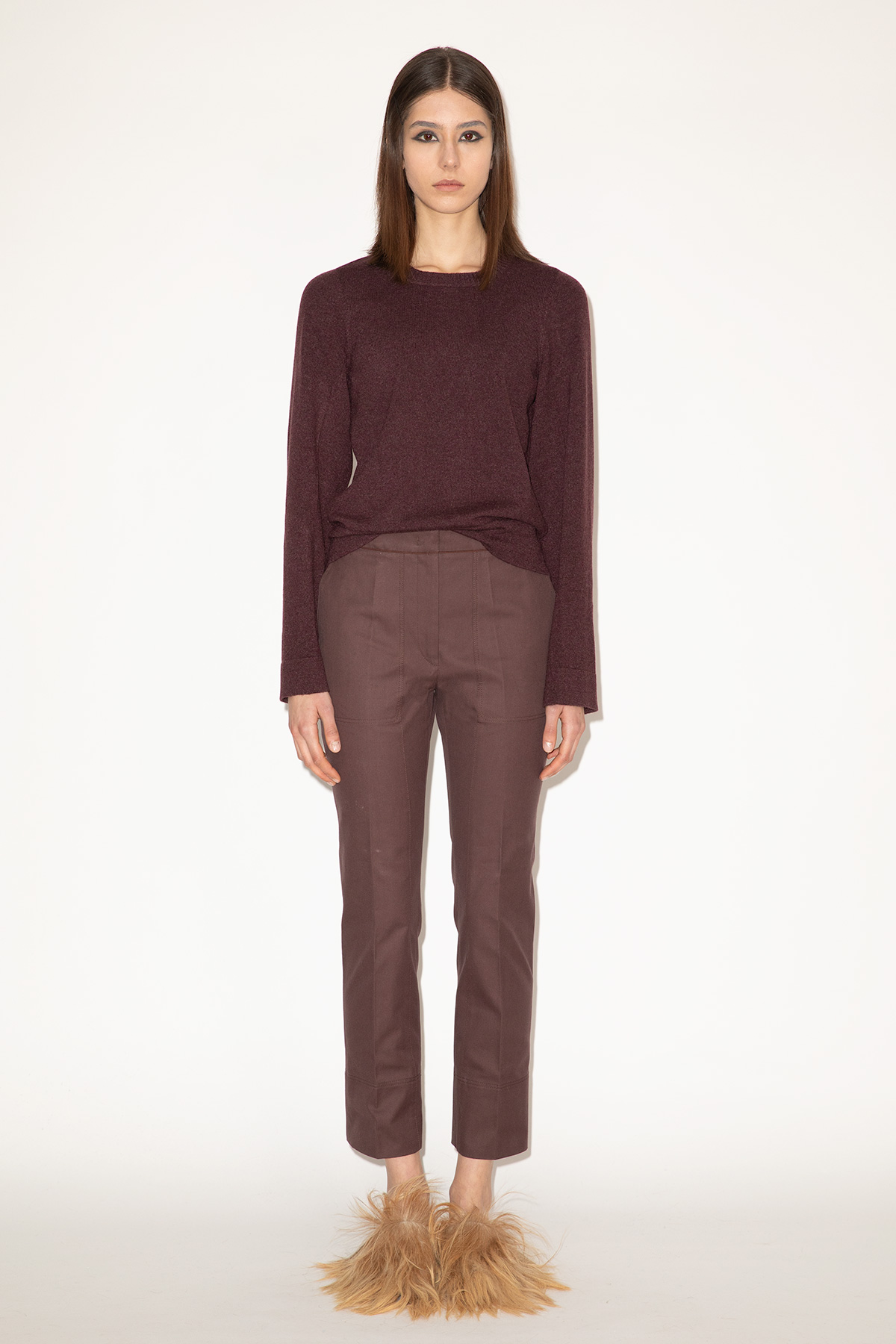 2025_DHeinrich-1155-Oxblood-Barrel-Sleeve-Sweater-&-Oxblood-Ruby-Pants