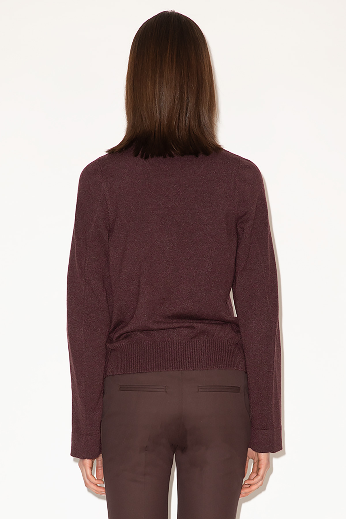 2025_DHeinrich-1162-Barrel-Sleeve-Sweater