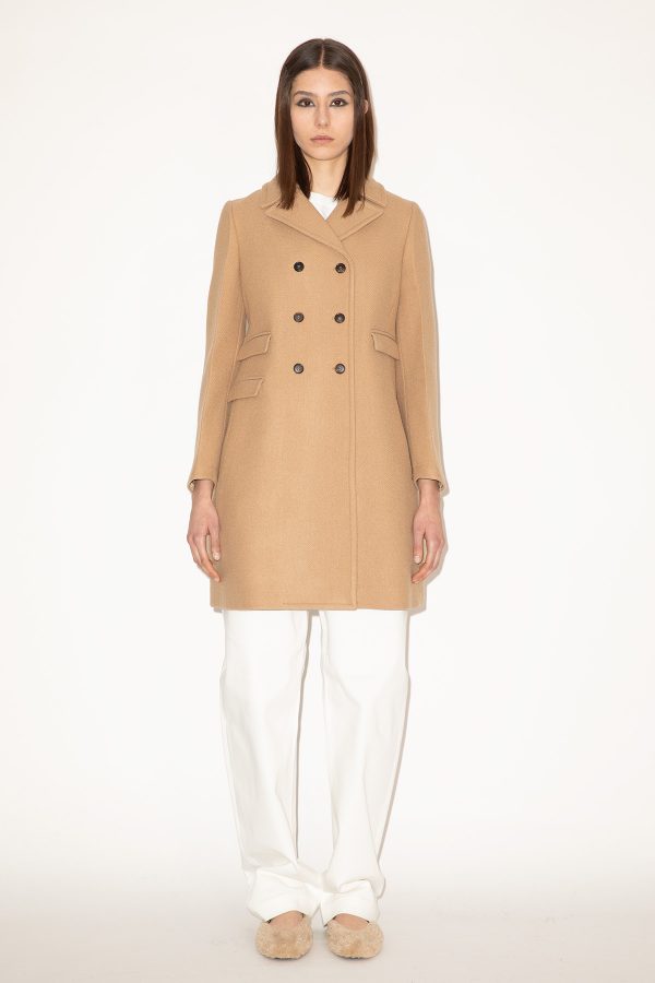 2025_DHeinrich-1641-Beatnik-Coat-&-Barrel-Leg-Jeans