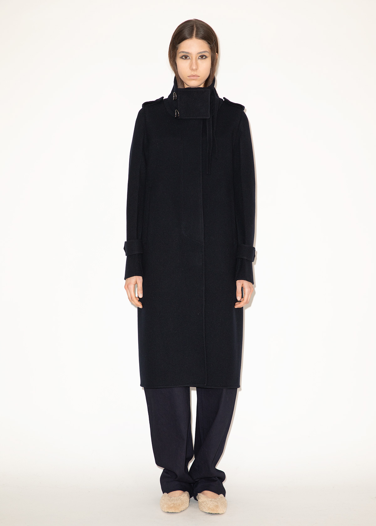 2025_DHeinrich-872-Dark-Navy-Montgomery-&-Barrel-Leg-Jeans