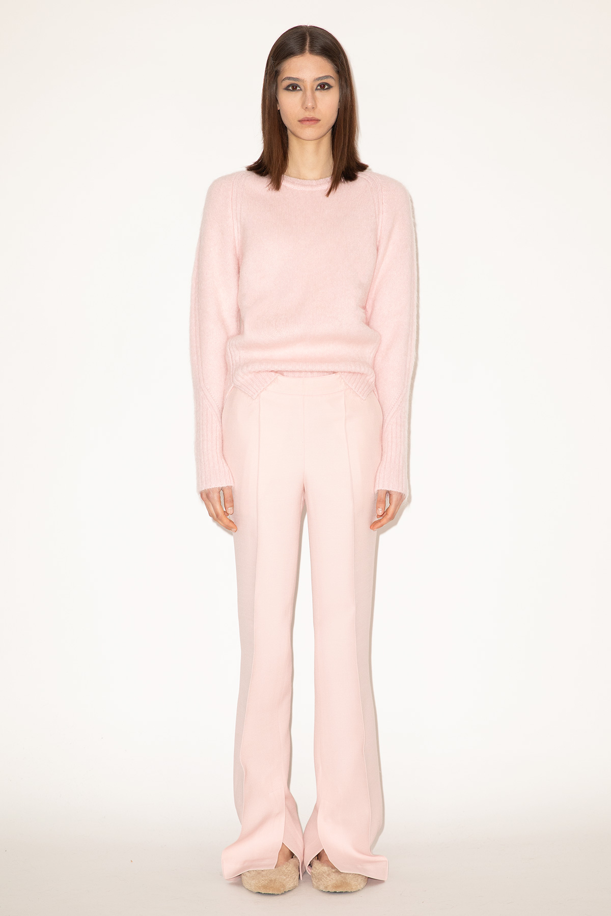 2025_DHeinrich-1279-Rose-Brushed-Mohair-Sweater-&-Rose-wide-Leg-Pants-w-Split