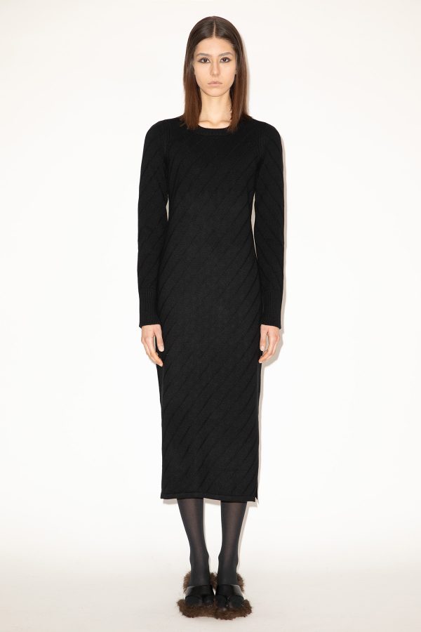 2025_DHeinrich-461-Black-Diagonal-Knit-Dress