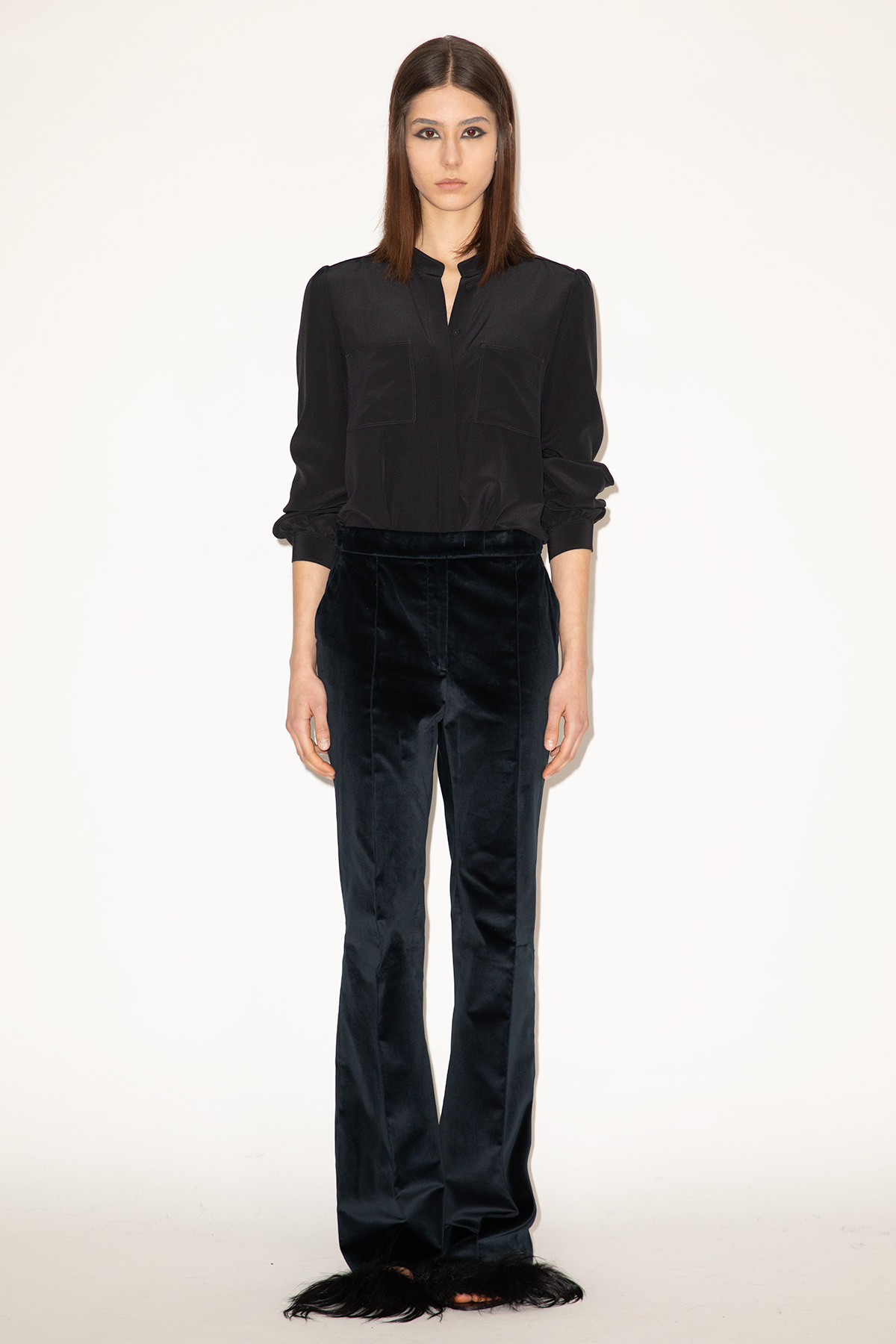 2025_DHeinrich-958-Chelsea-blouse-+-Velvet-Boot-Cut-Pants