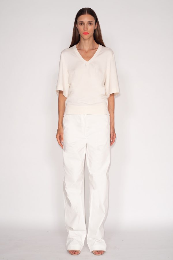 White-Silk-Wool-V-Neck-T-Shirt-&-White-Cotton-Twill-Barrel-Leg-Pants-1562