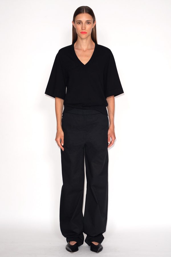 Wool-Silk-T-Shirt-&-Black-Cotton-Twill-Barrel-Leg-Pants-1287